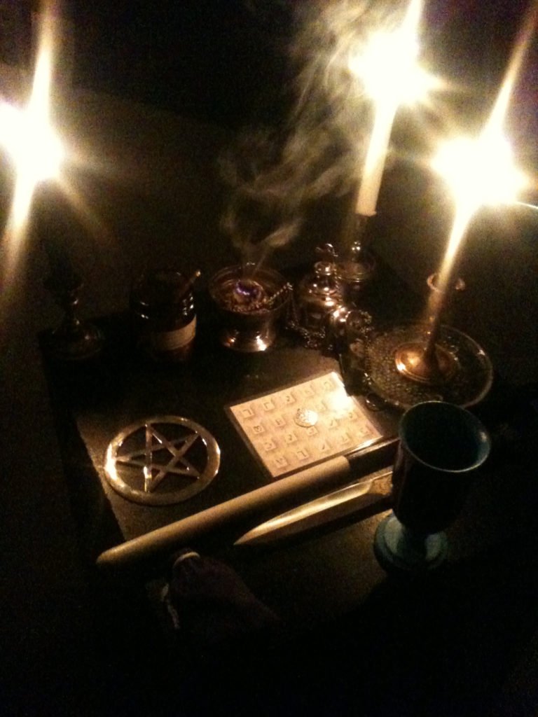 A Closer Look, Photos, Conjure Work, conjurework.com sorcery, Hoodoo, witchcraft, Golden Dawn supplies, Talisman Consecration