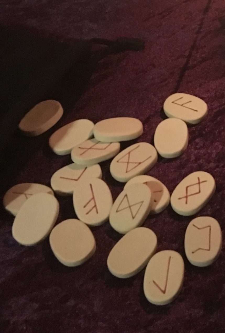 Rune Reading, Elder Futhark, divination by runes at Conjure Work, Pagan, witchcraft, Wicca supplies and services