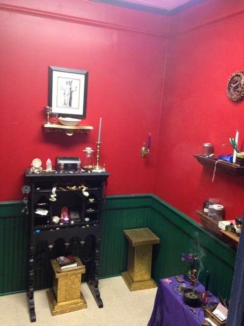The Hoodoo Room, Photos in a closer look at Conjure Work