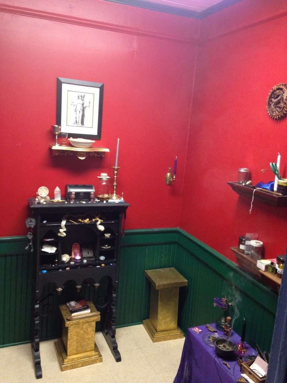 Hoodoo gris gris room, Conjure Work